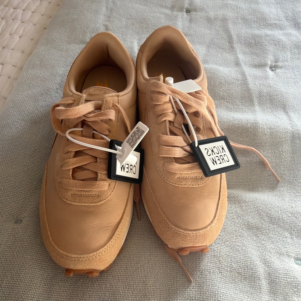 Nike kicks
